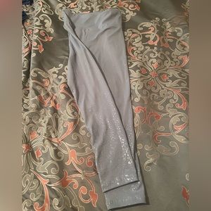 Women’s Zyia leggings size 4 * Pet free home * Smoke free home *